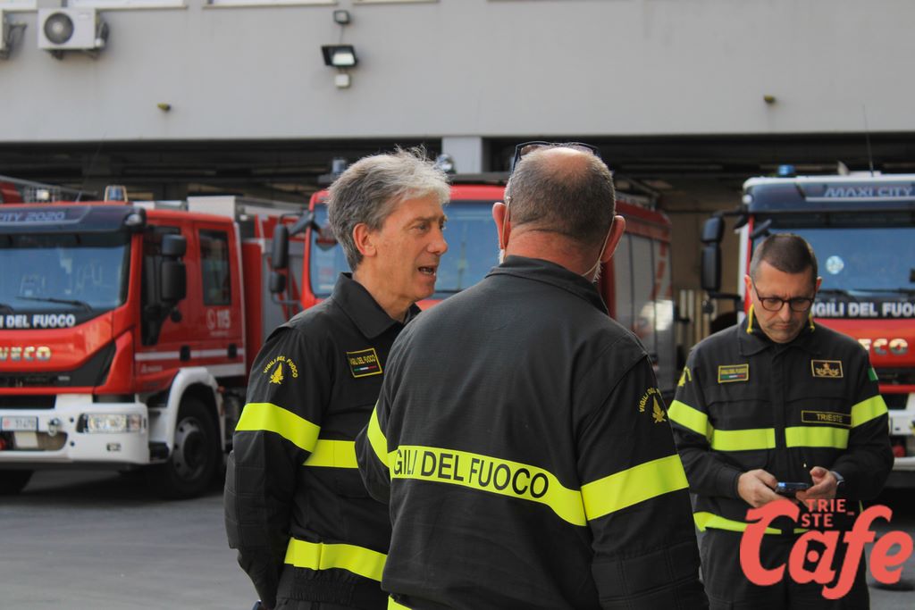 Il Comando dei Vigili del fuoco di Trieste supporta la" Campagna Ulivo" dell'UNICEF
